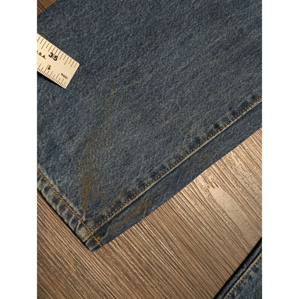 Levis please note